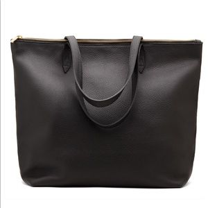 Cuyana Classic Leather Zipper Tote in Black